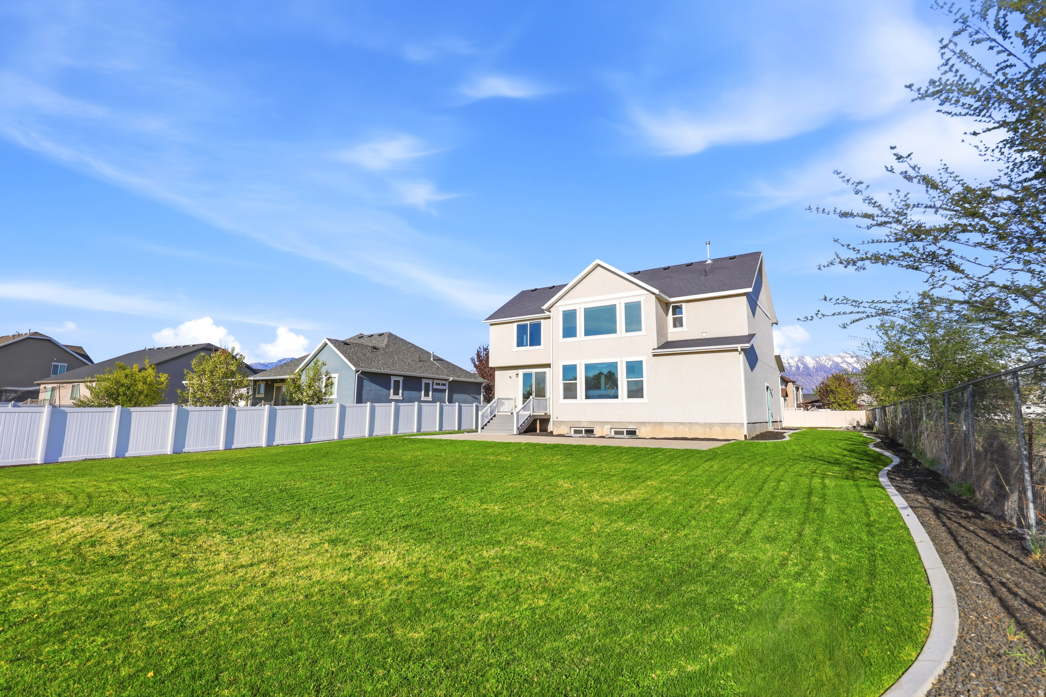 LARSON FARMS - Residential