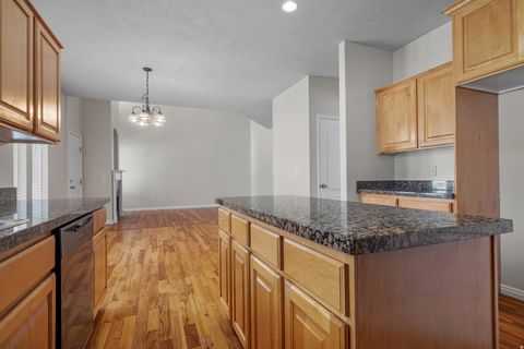 Tiny photo for 909 E ROSEBUD CT, Draper, UT 84020 (MLS # 2142334)