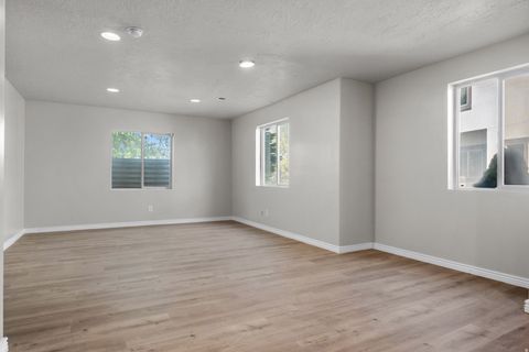 Tiny photo for 909 E ROSEBUD CT, Draper, UT 84020 (MLS # 2142334)