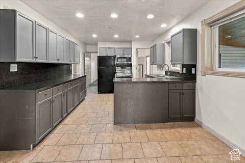 Tiny photo for 252 W 4900 ST S, Washington Terrace, UT 84405 (MLS # 2191773)