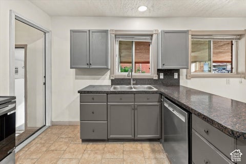 Tiny photo for 252 W 4900 ST S, Washington Terrace, UT 84405 (MLS # 2191773)