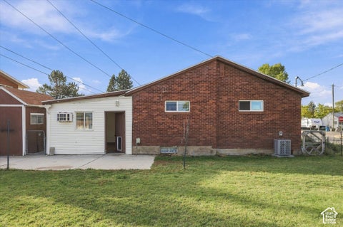 Tiny photo for 252 W 4900 ST S, Washington Terrace, UT 84405 (MLS # 2191773)