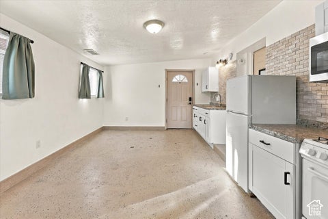 Tiny photo for 252 W 4900 ST S, Washington Terrace, UT 84405 (MLS # 2191773)
