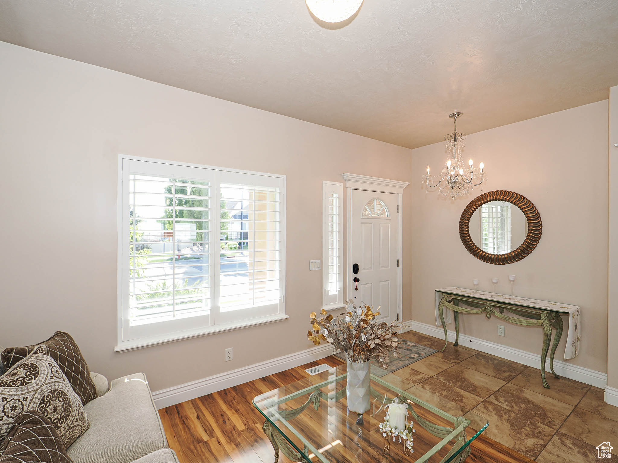 7956 S Cricket Ln, West Jordan, Utah image 6