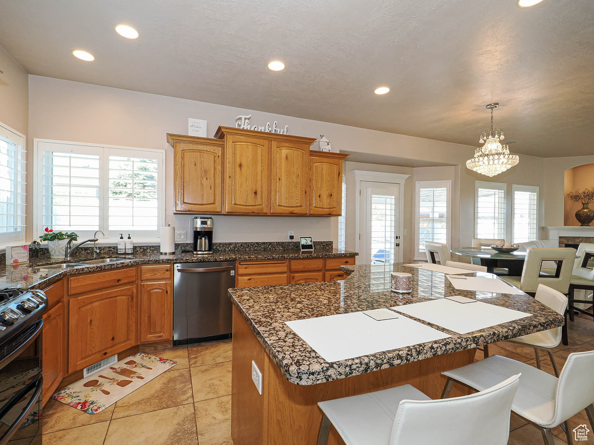 7956 S Cricket Ln, West Jordan, Utah image 14