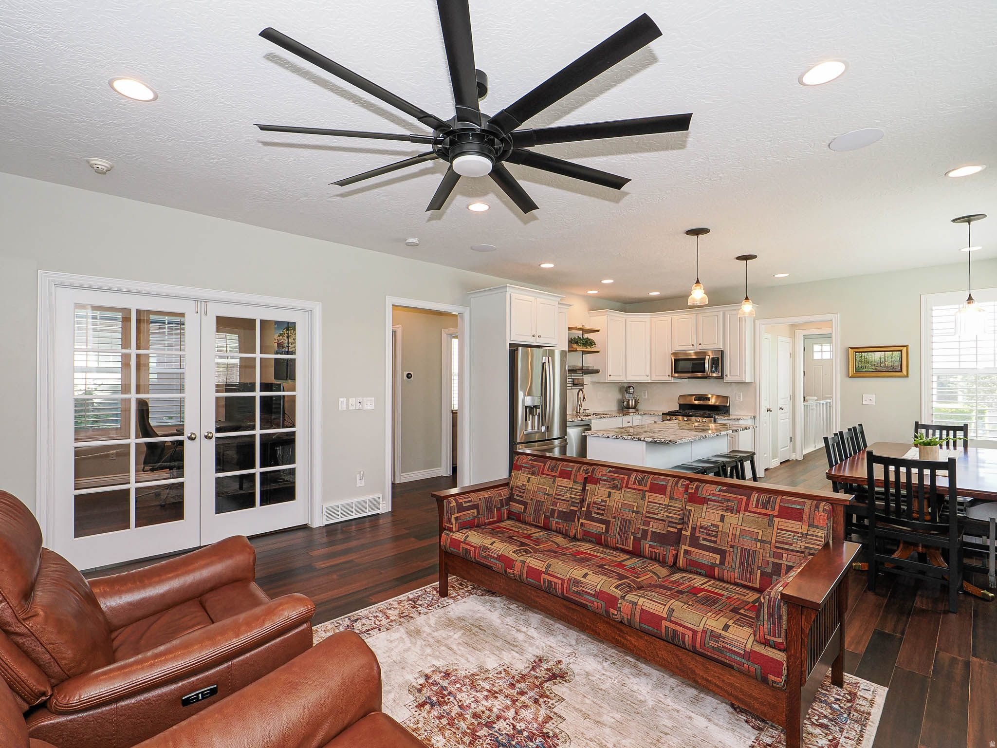 DAYBREAK - Residential