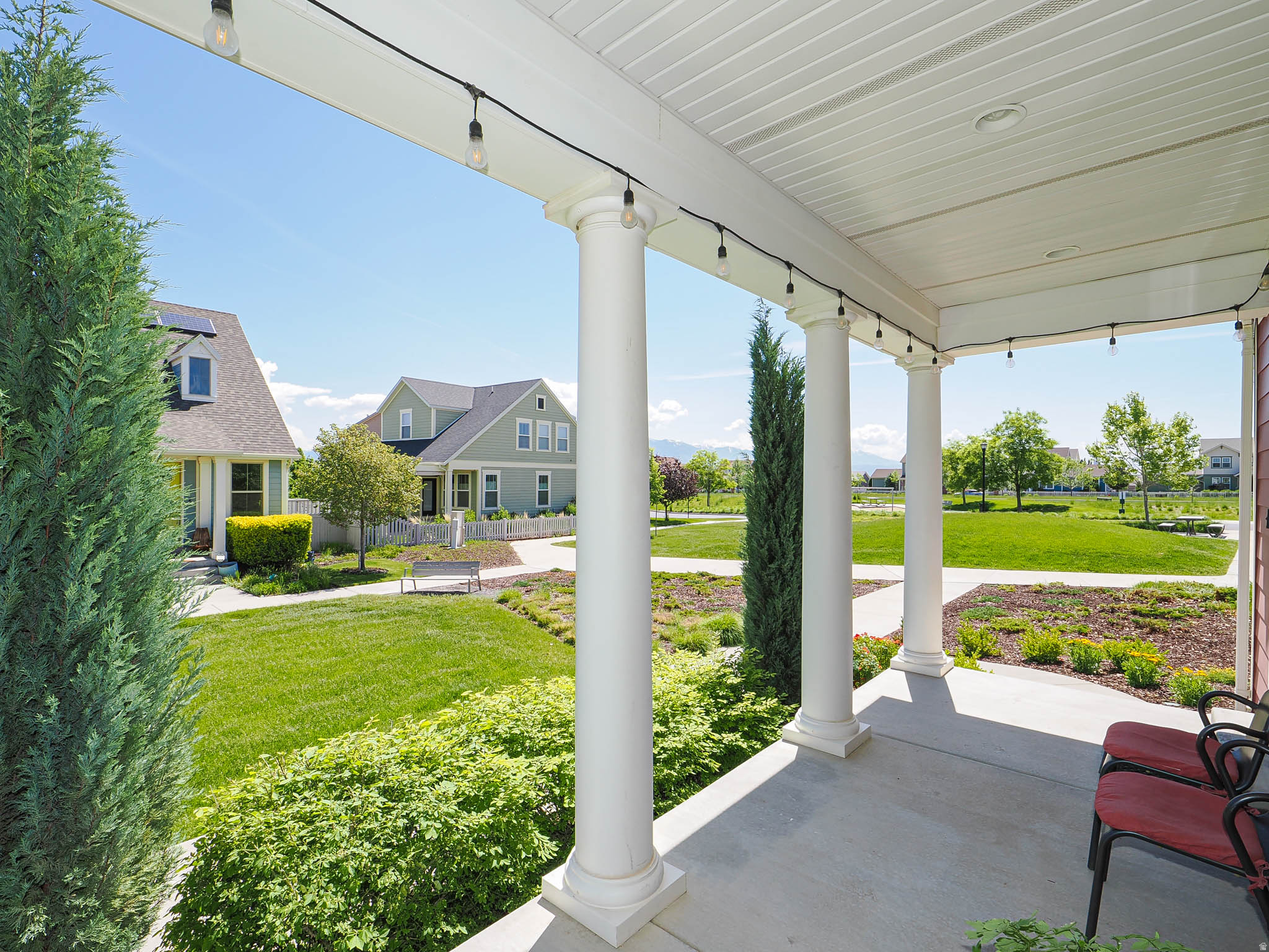 DAYBREAK - Residential