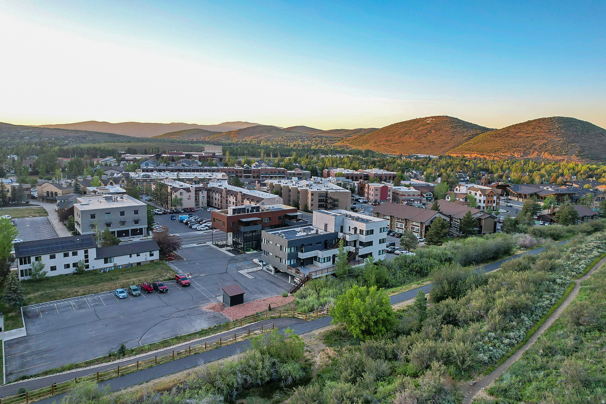 CARRIAGE HOUSE - Residential
