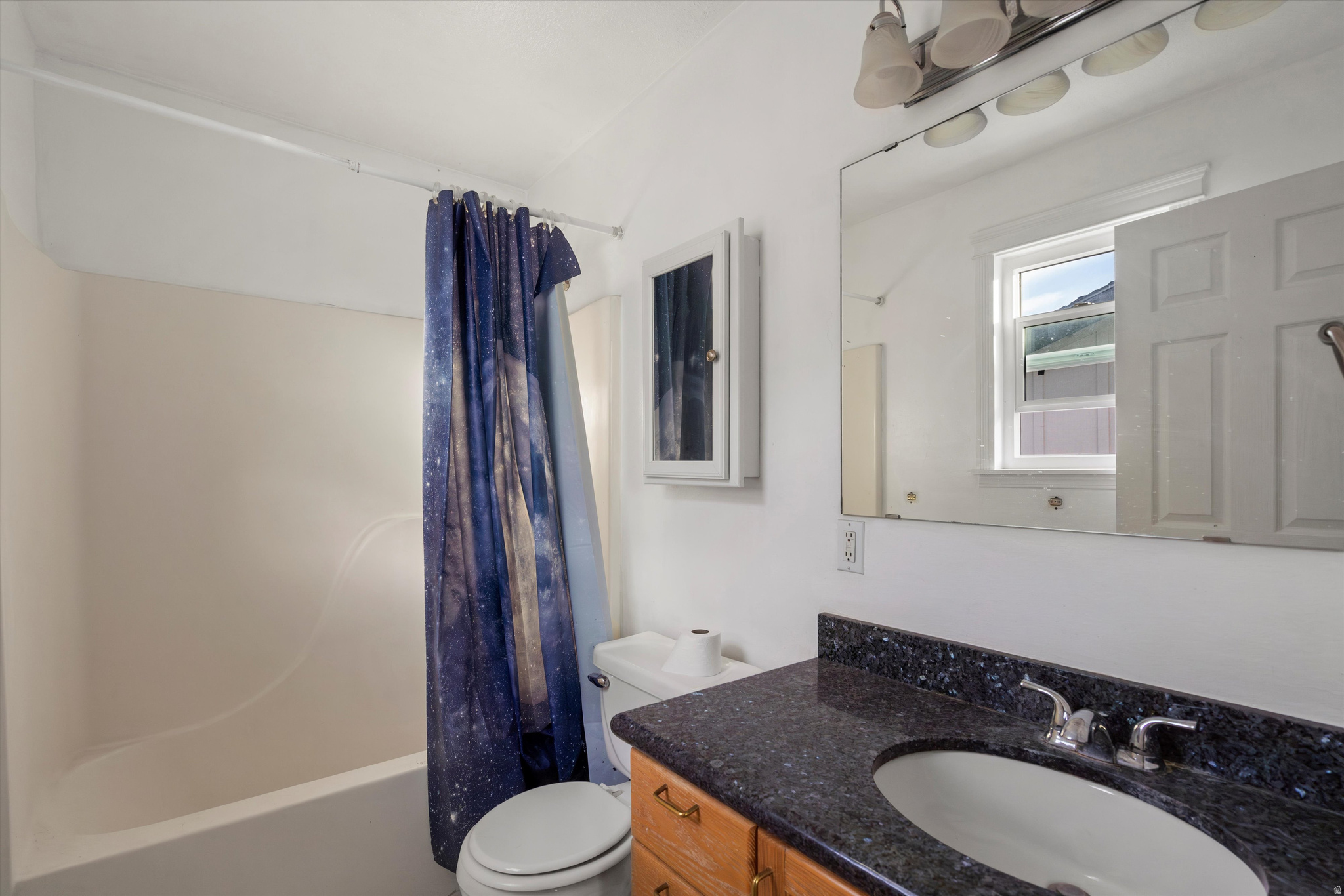 WARM SPRINGS TOWN HO - Residential