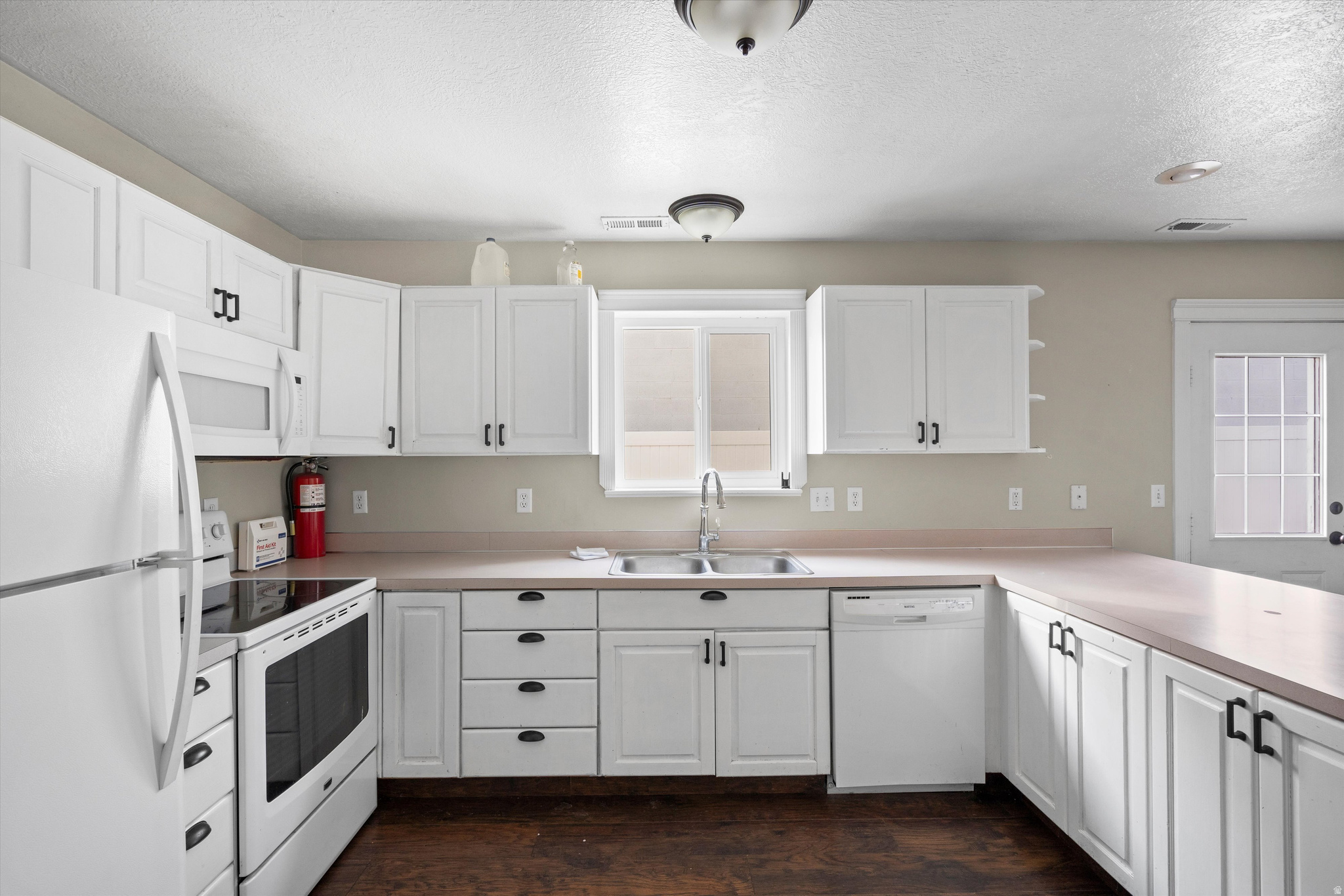 WARM SPRINGS TOWN HO - Residential