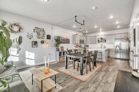 Tiny photo for 1217 S 200 E, Spanish Fork, UT 84660 (MLS # 2133904)