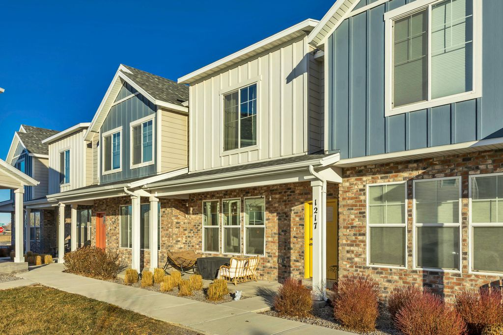 Photo of 1217 S 200 E, Spanish Fork, UT 84660 (MLS # 2133904)