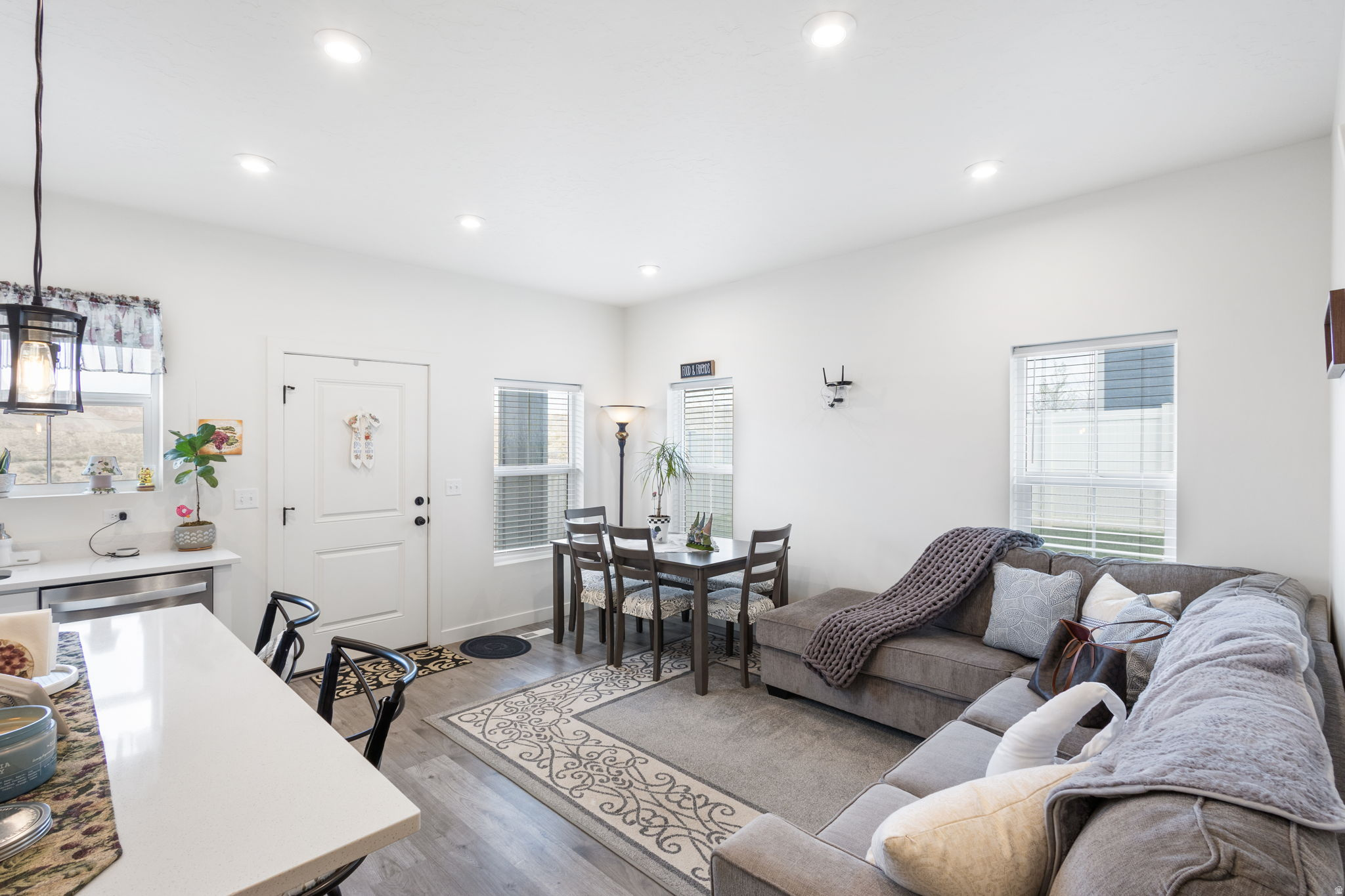 SCENIC MOUNTAIN - Residential