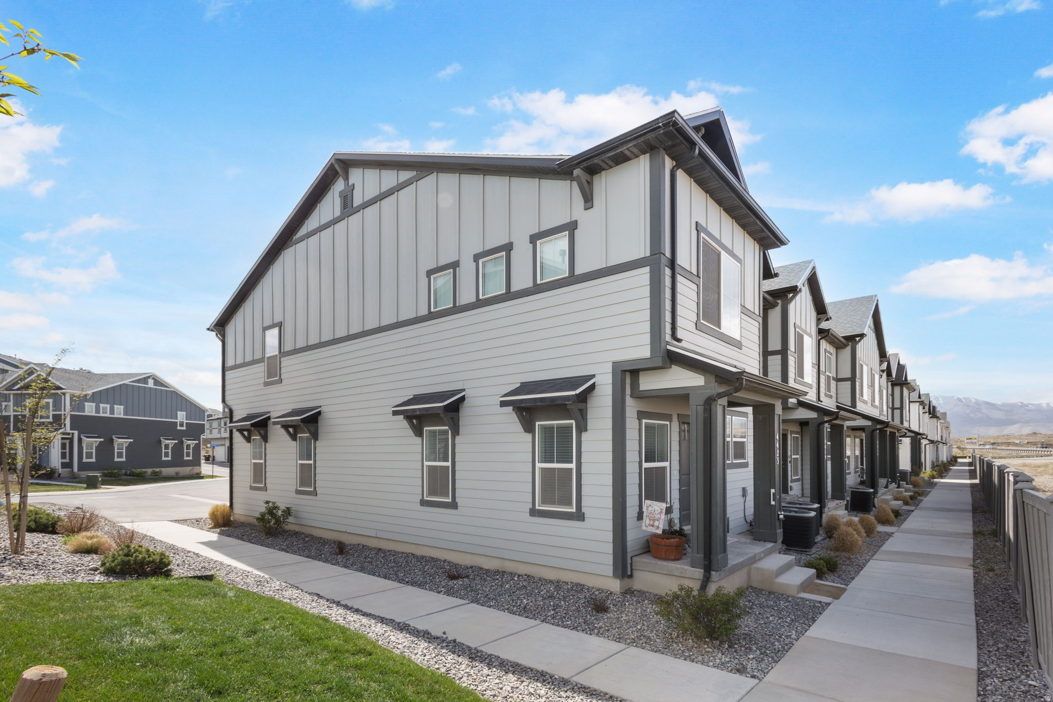 SCENIC MOUNTAIN - Residential