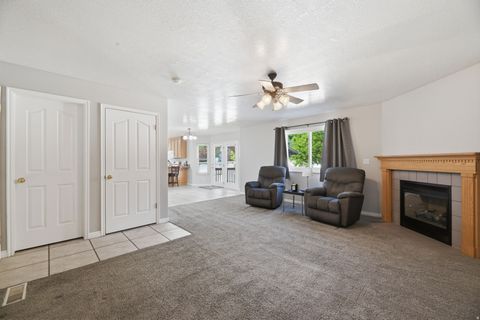 Tiny photo for 6574 S MURRAY BLUFFS DR, Murray, UT 84123 (MLS # 2158267)