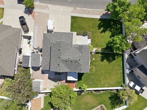 Tiny photo for 6574 S MURRAY BLUFFS DR, Murray, UT 84123 (MLS # 2158267)