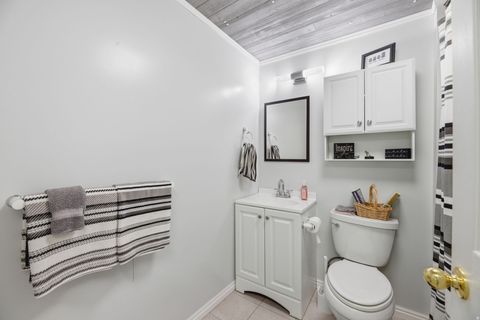 Tiny photo for 6574 S MURRAY BLUFFS DR, Murray, UT 84123 (MLS # 2158267)