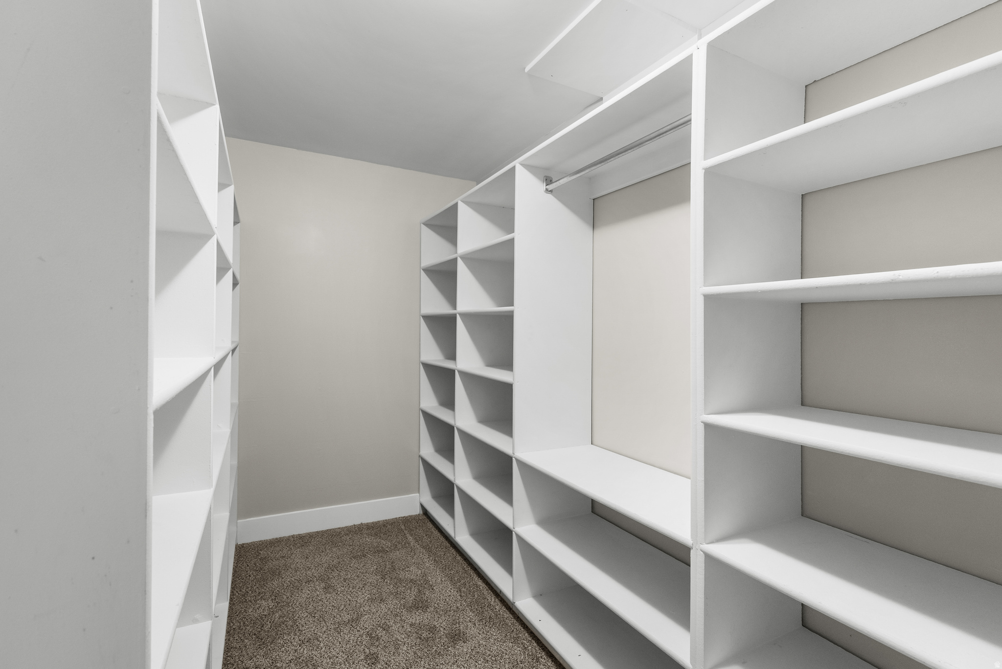 CAMELOT - Residential