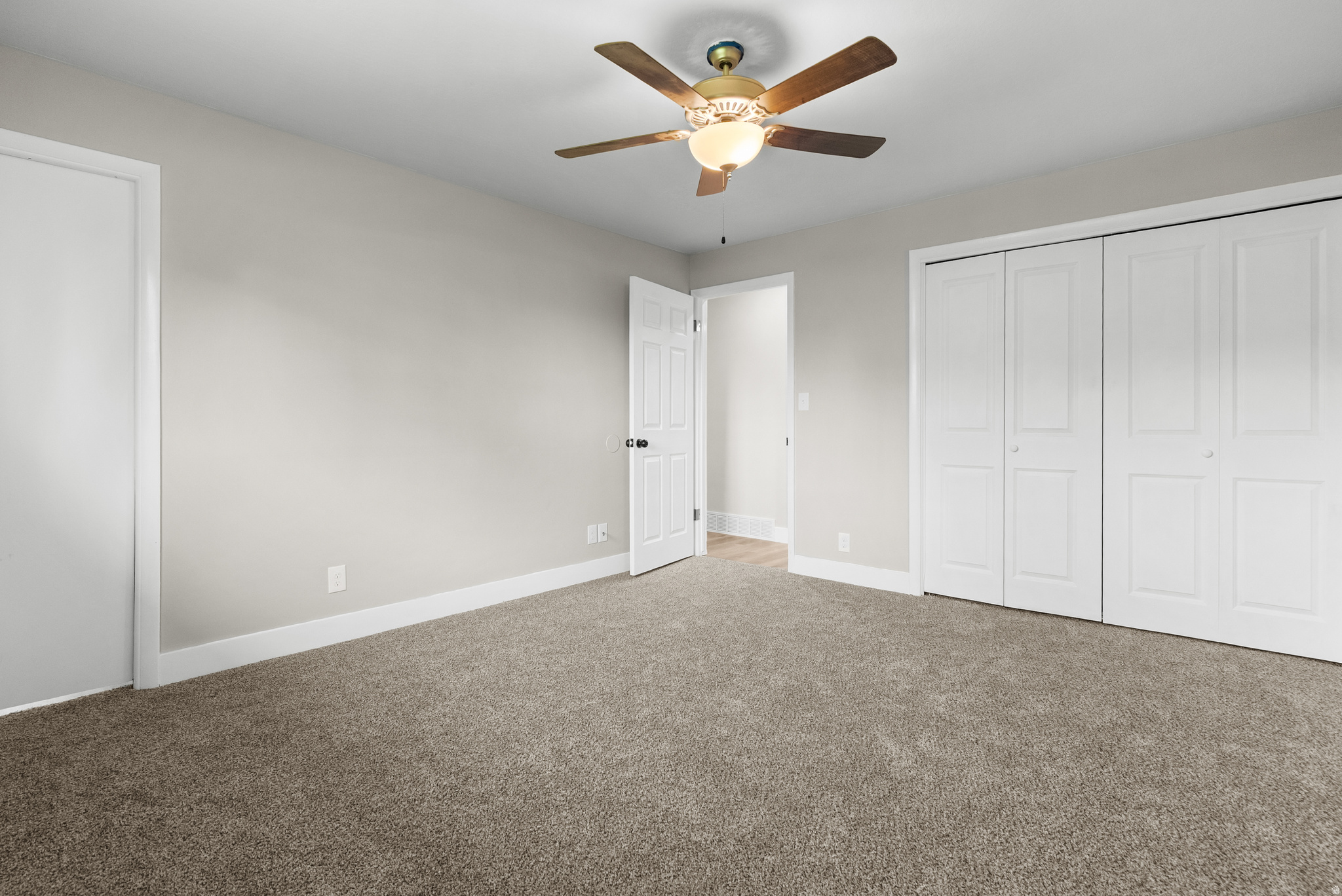 CAMELOT - Residential