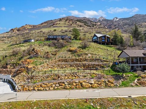 Photo of 3088 E SILVER HAWK DR S, Holladay, UT 84121 (MLS # 2122096)