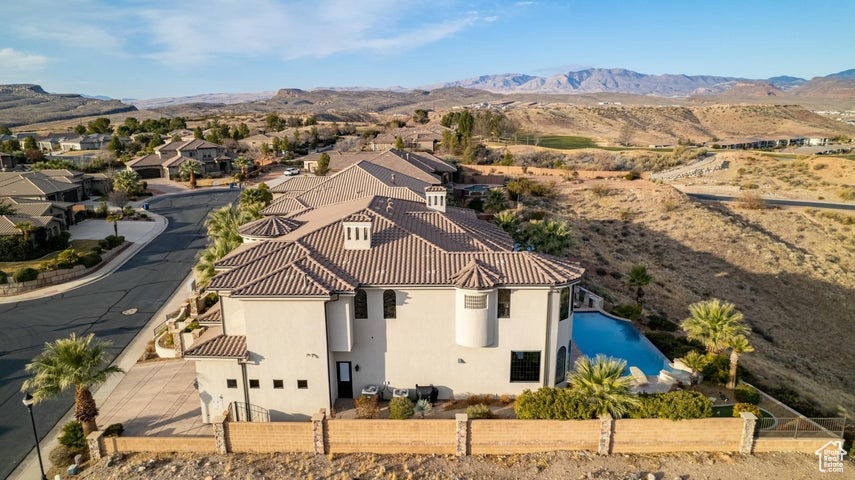 THE HIGHLANDS AT GREEN VALLEY - Residential