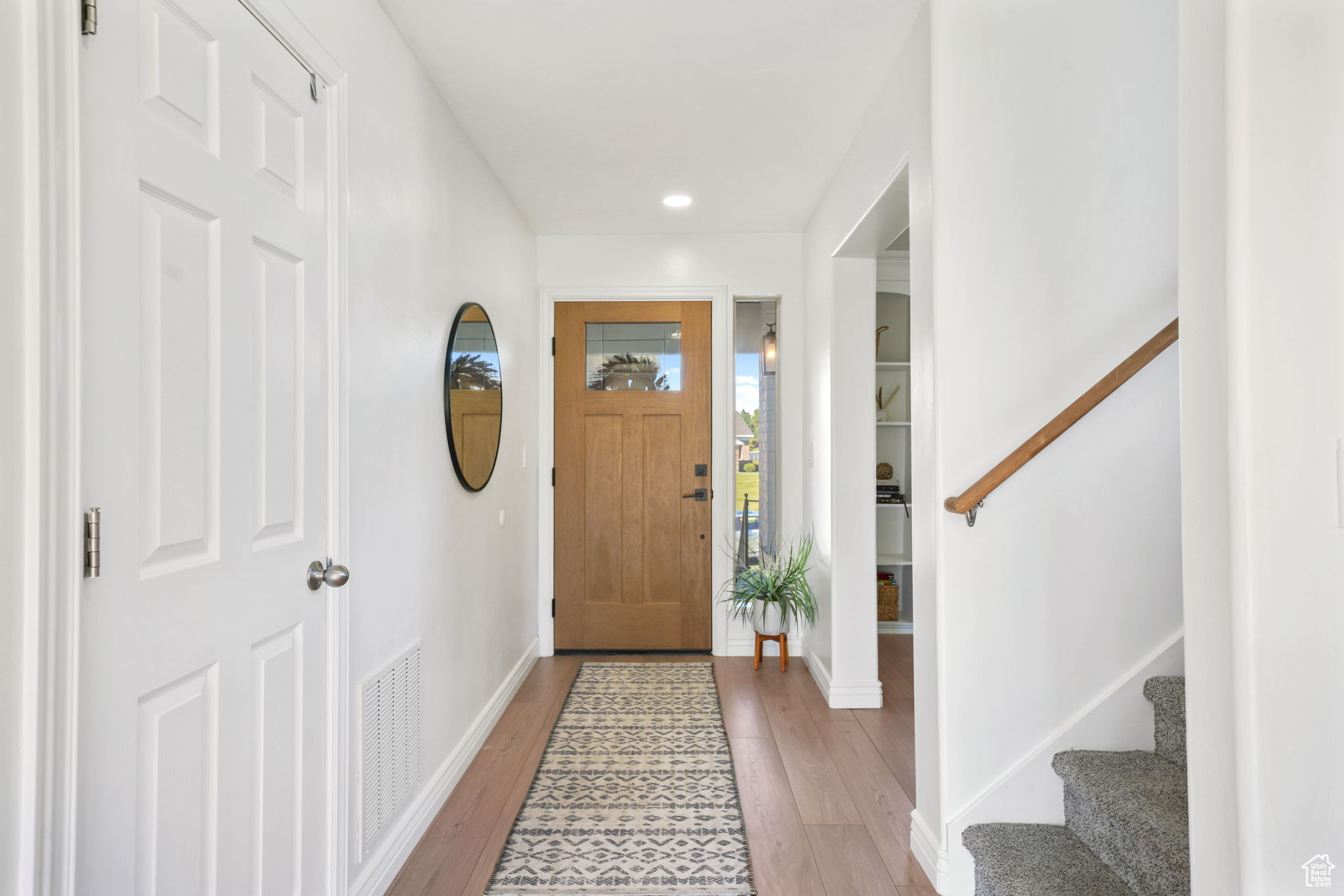 HUNTER CHASE - Residential