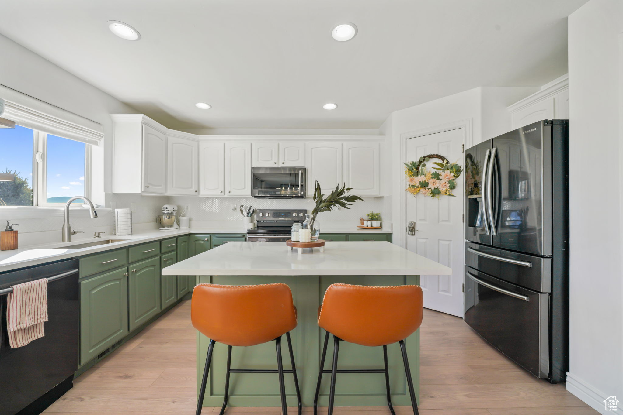 HUNTER CHASE - Residential