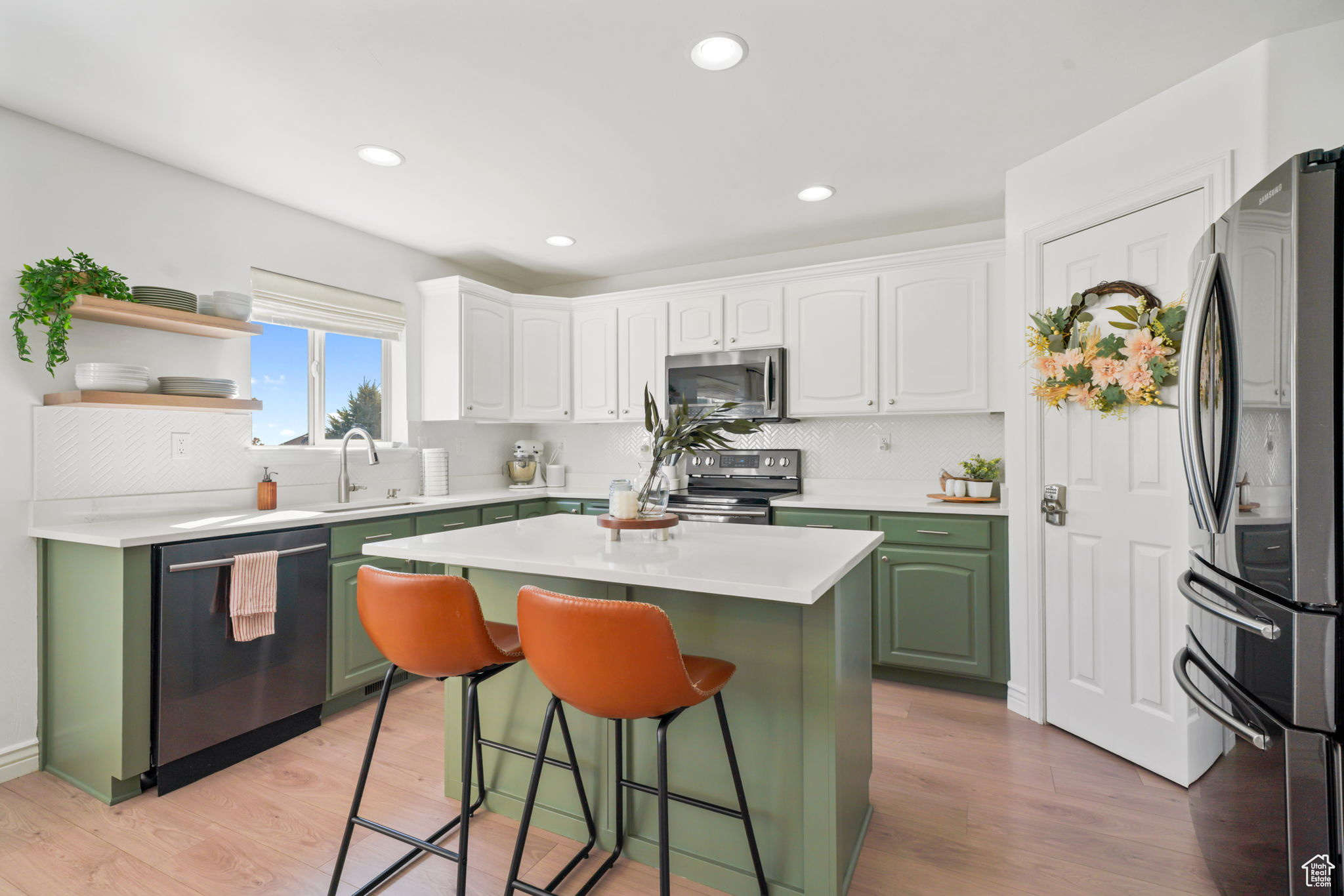HUNTER CHASE - Residential