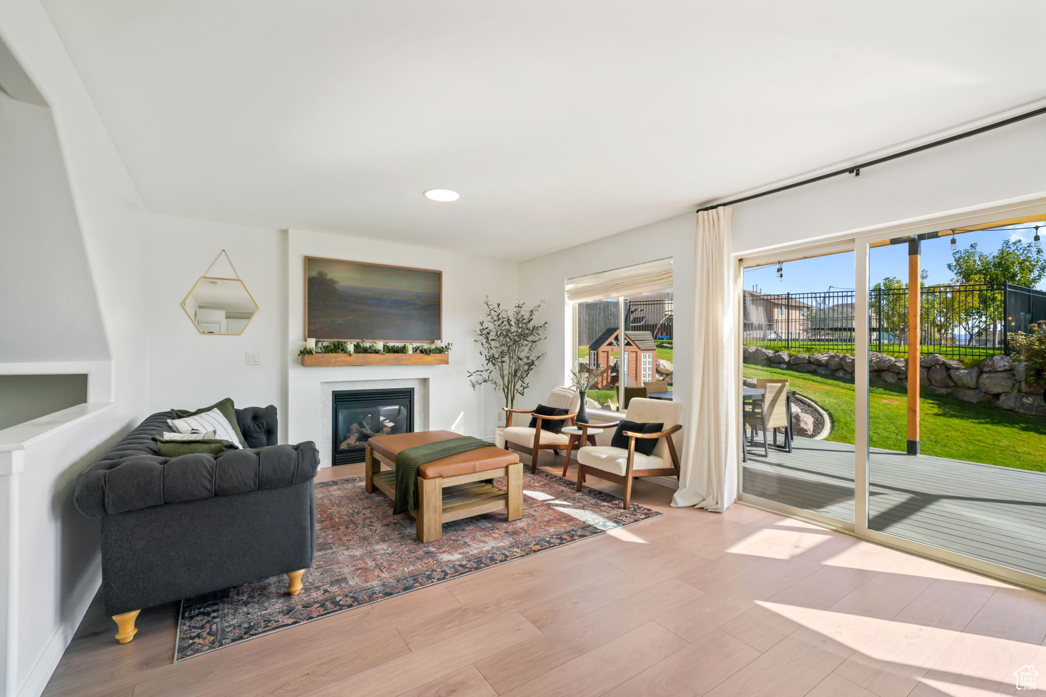 HUNTER CHASE - Residential