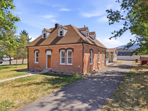 Homes For Sale - 204 E 100<br/> Meadow, UT 84644
