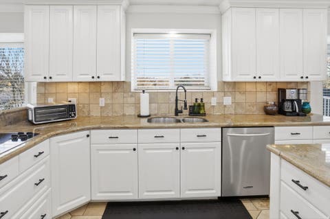 Tiny photo for 5554 S WHITE SPRINGS DR, Murray, UT 84123 (MLS # 2139055)