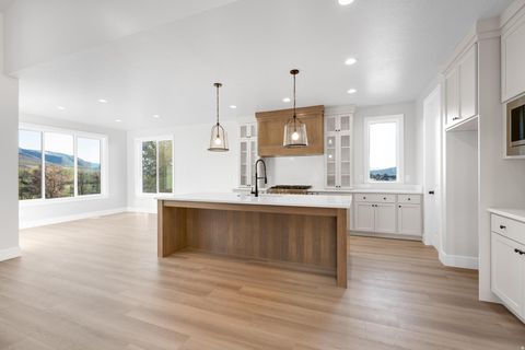 Tiny photo for 82 E 1900 S, Payson, UT 84651 (MLS # 2141919)