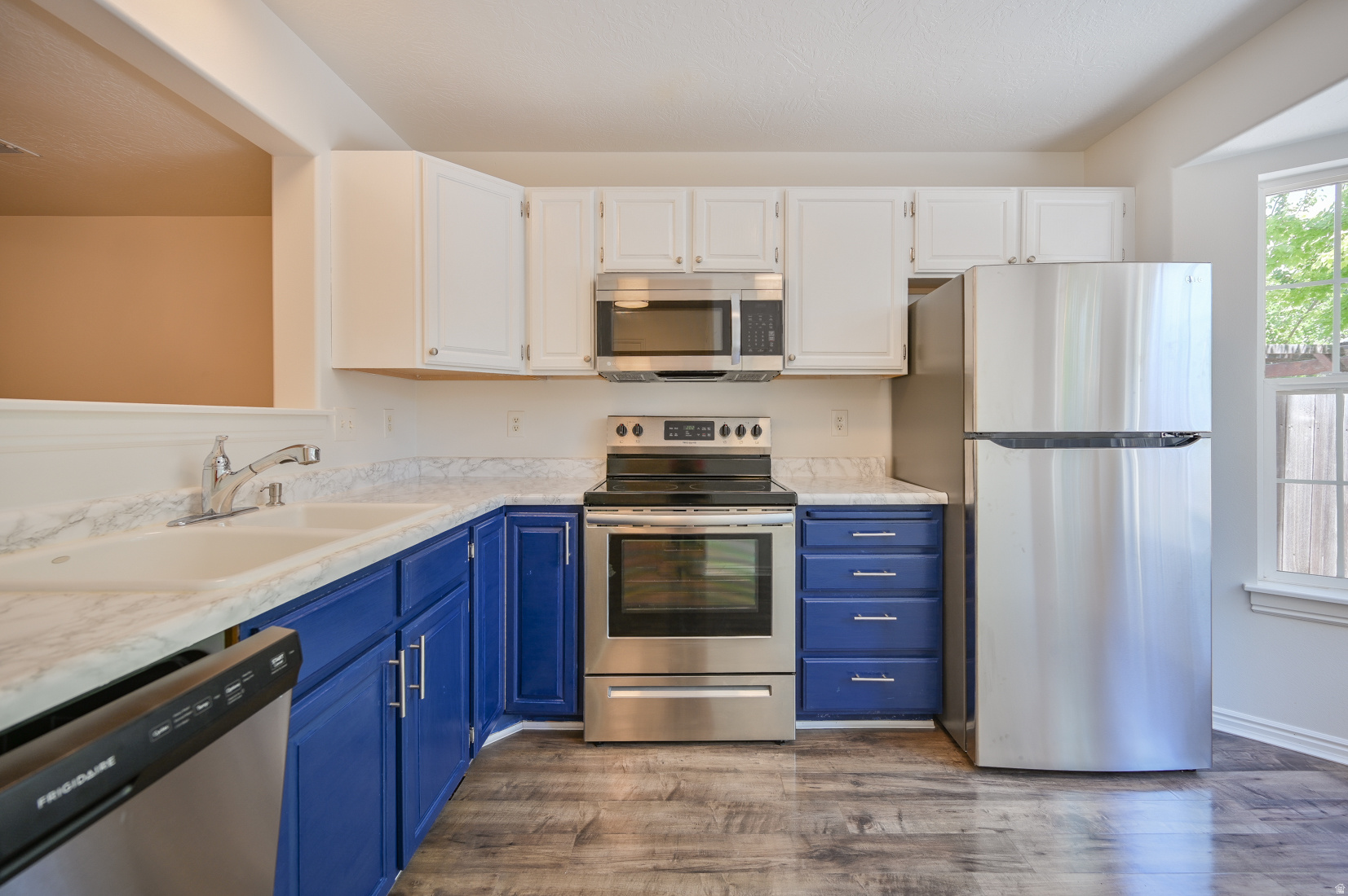 RIDGE - Residential Lease