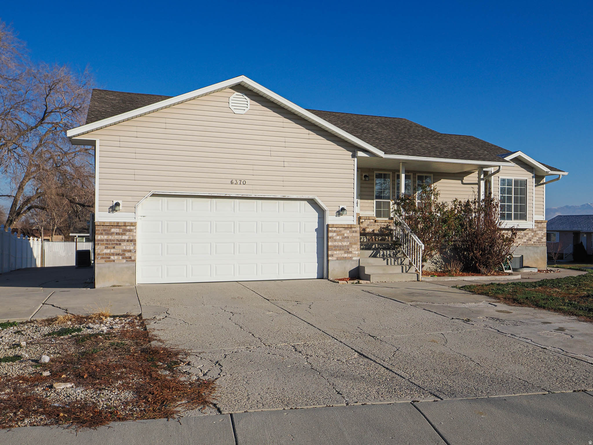 SETTLERS POINT - Residential