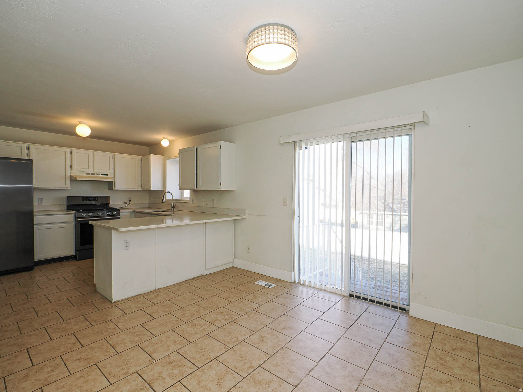 SETTLERS POINT - Residential