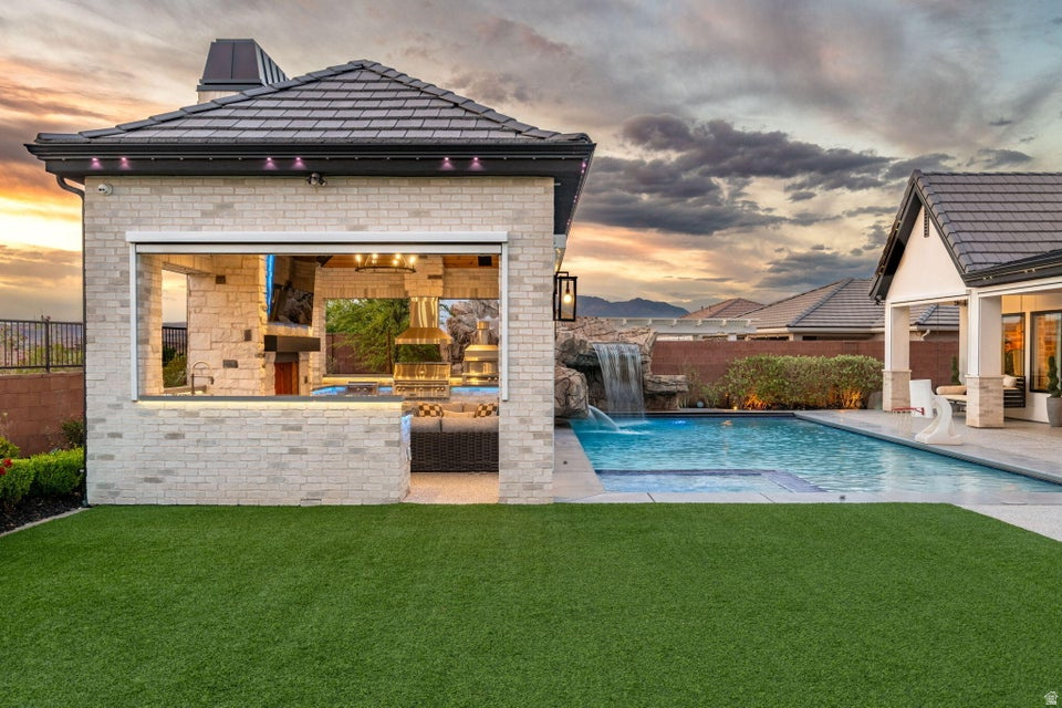 MAPLE ESTATES PH 3 - Residential
