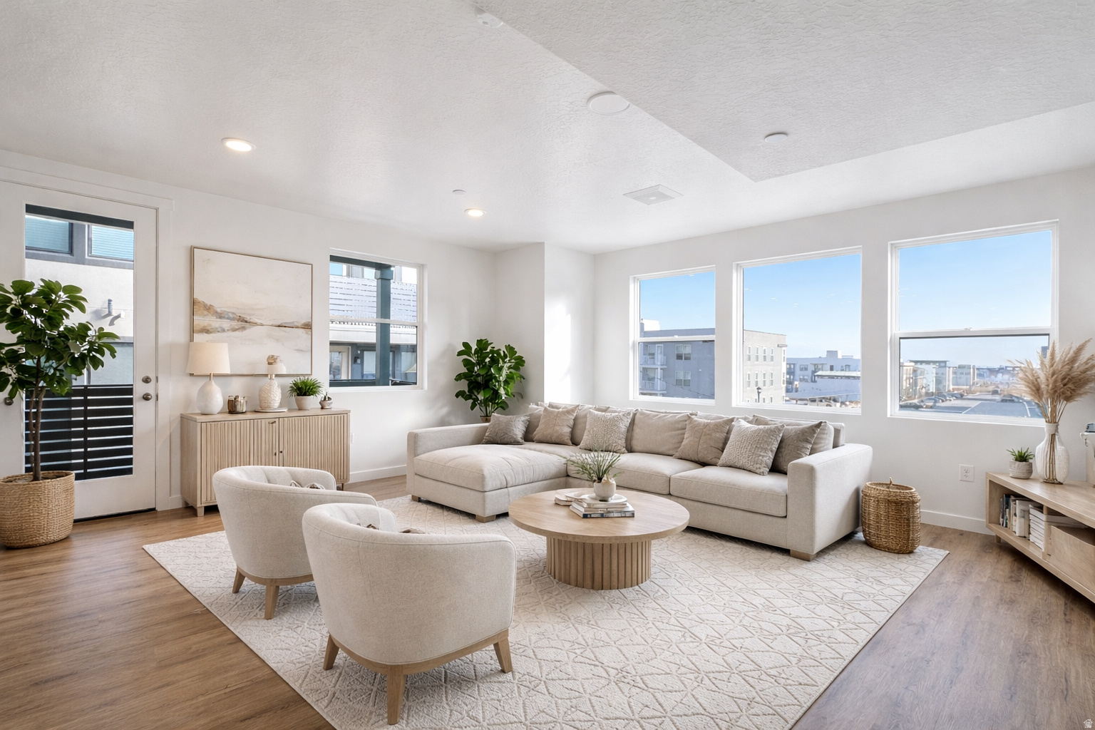 DAYBREAK - Residential