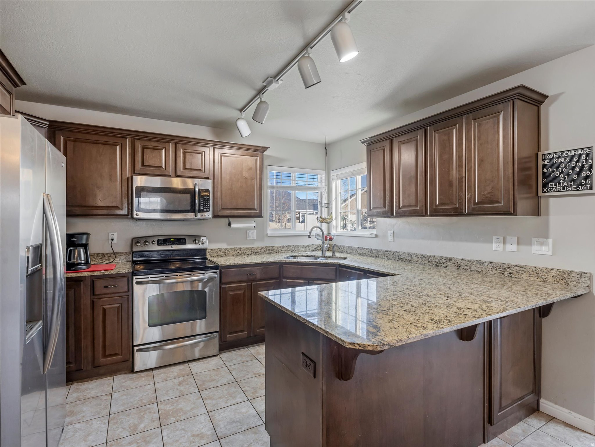 VALLEY FIELDS - Residential