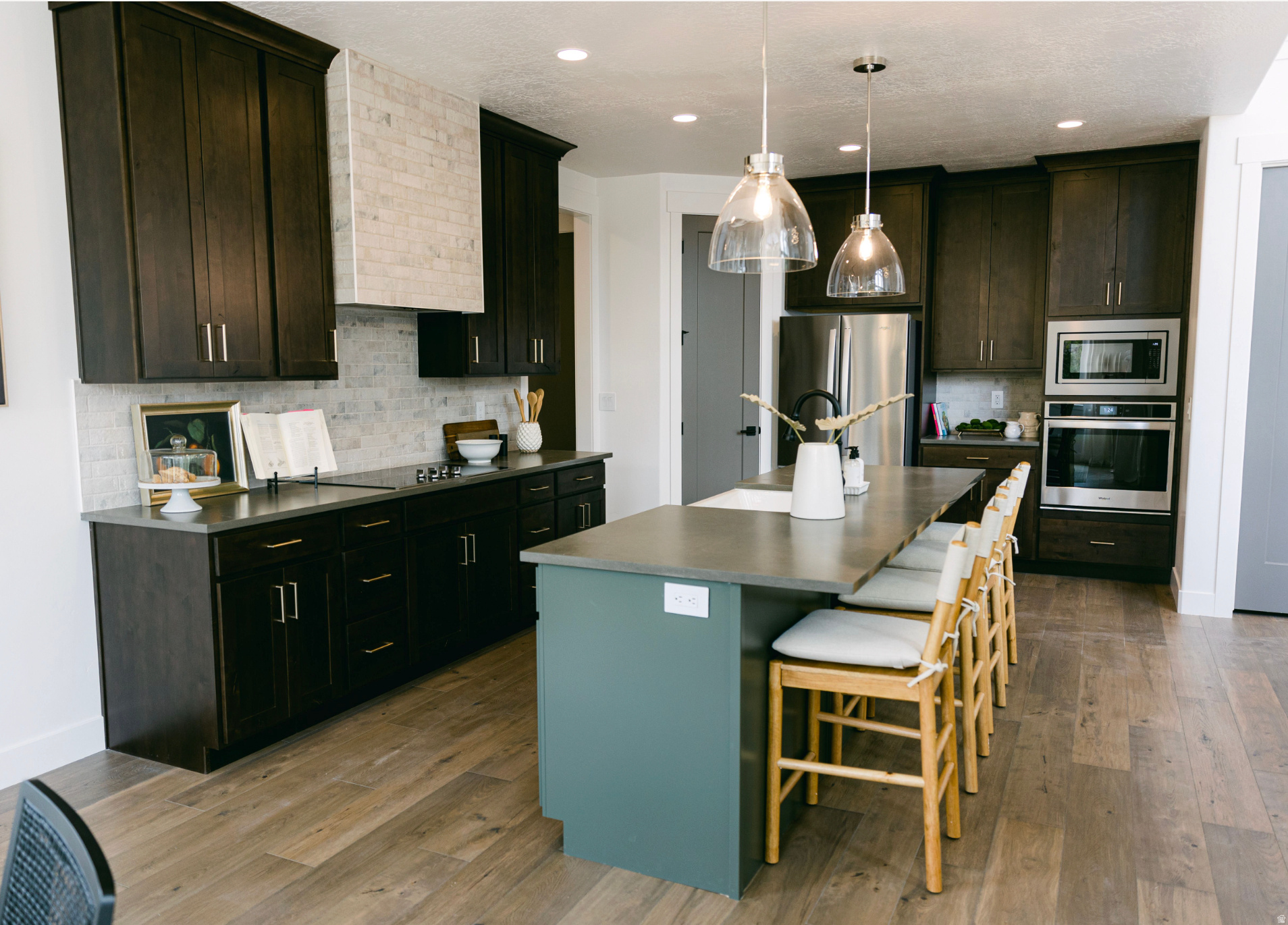 CANYON VIEW - Residential