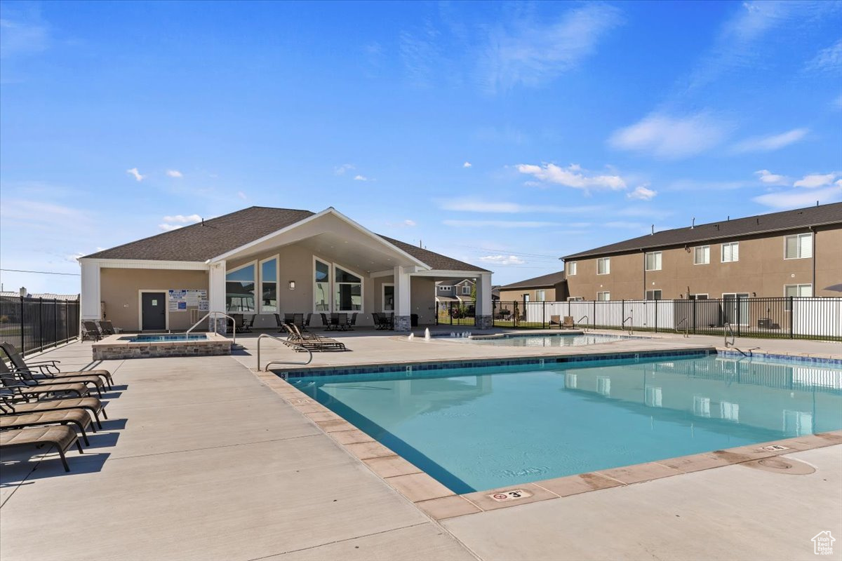 ASPEN RIDGE - Residential
