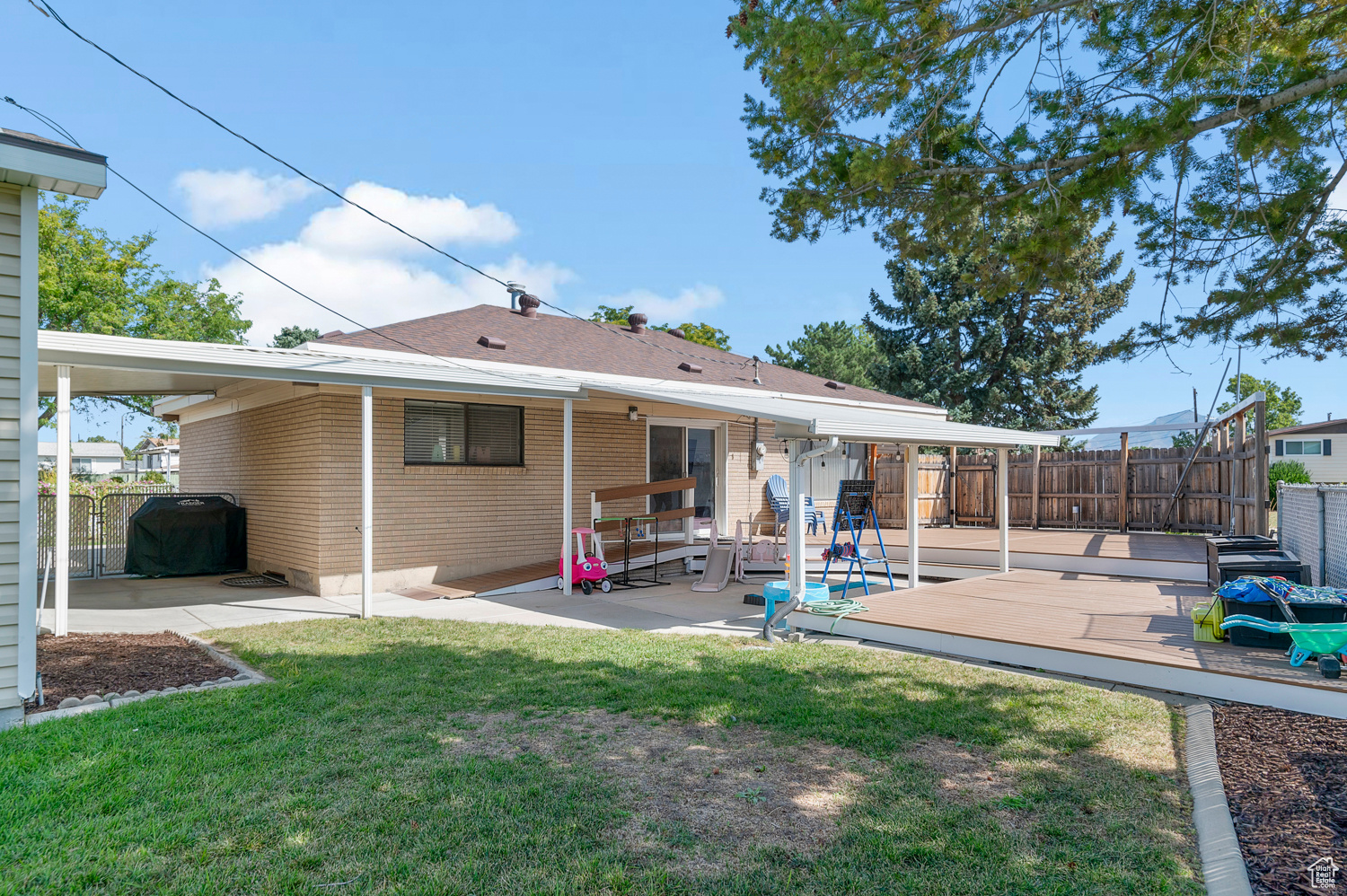 MEADOWS - Residential