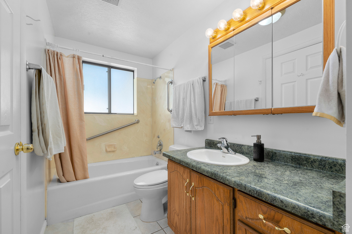 MEADOWS - Residential