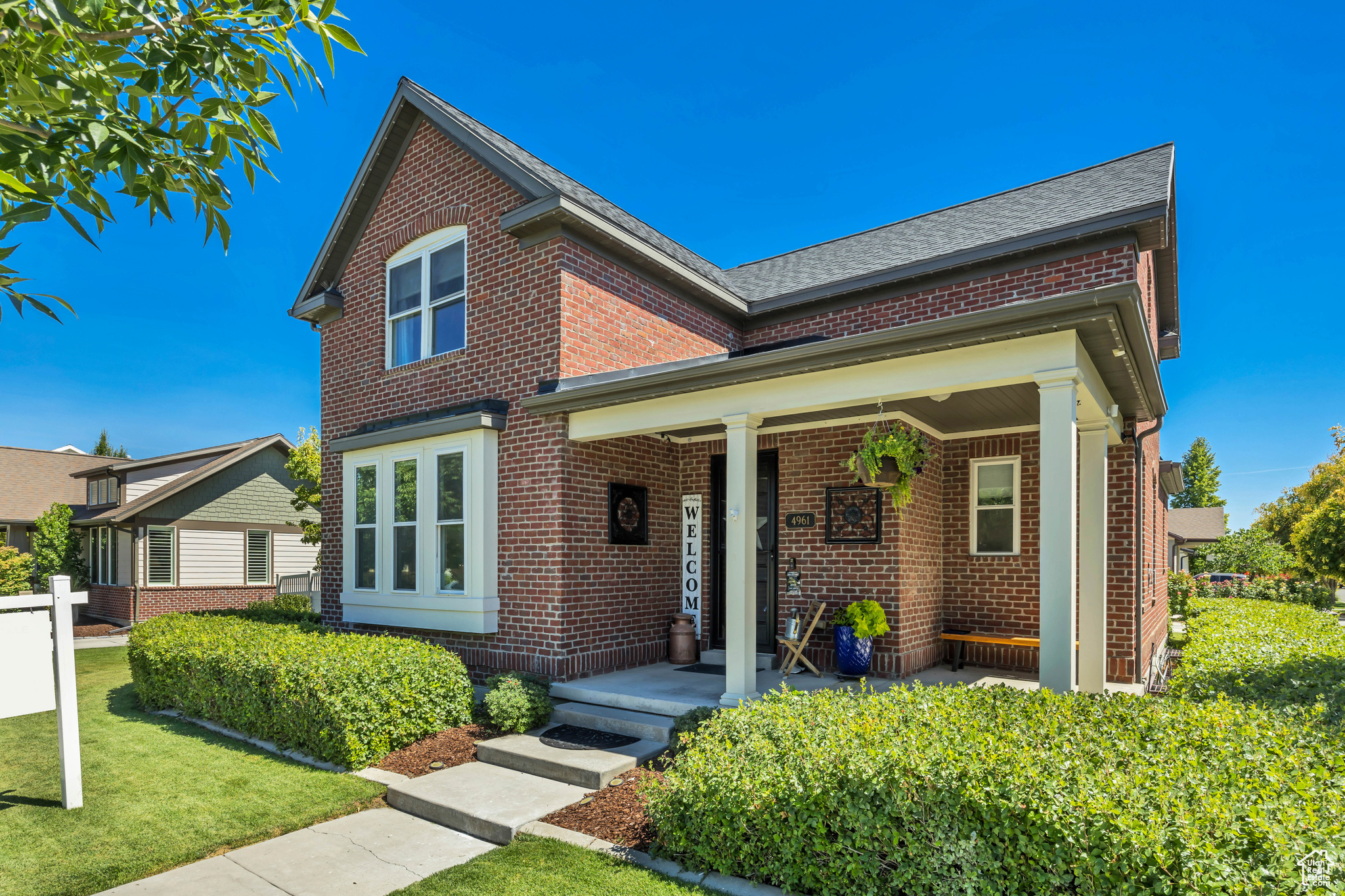 DAYBREAK - Residential
