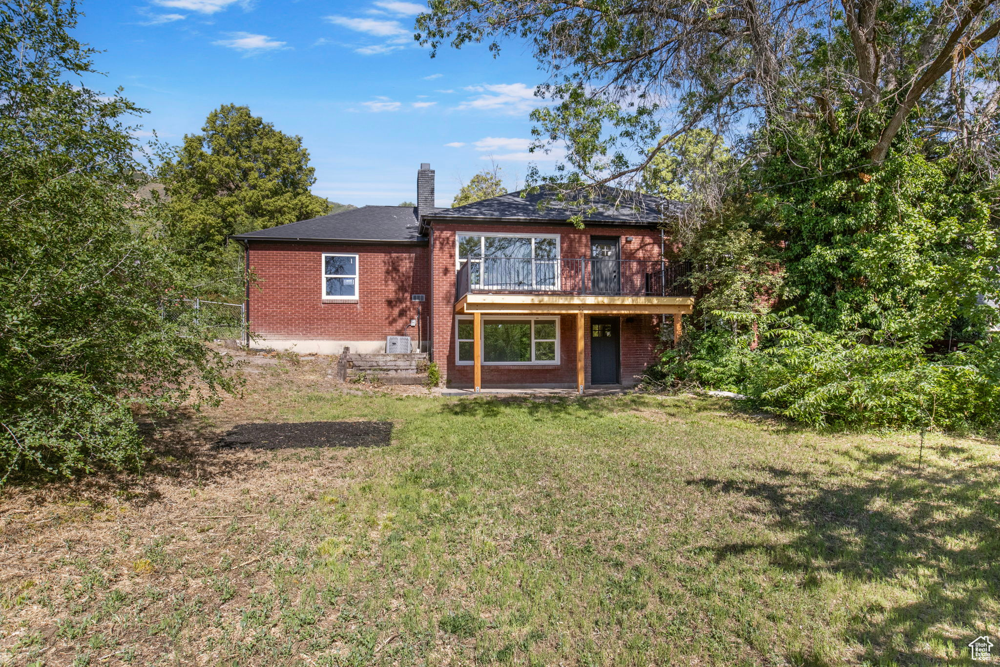 LAURELHURST - Residential