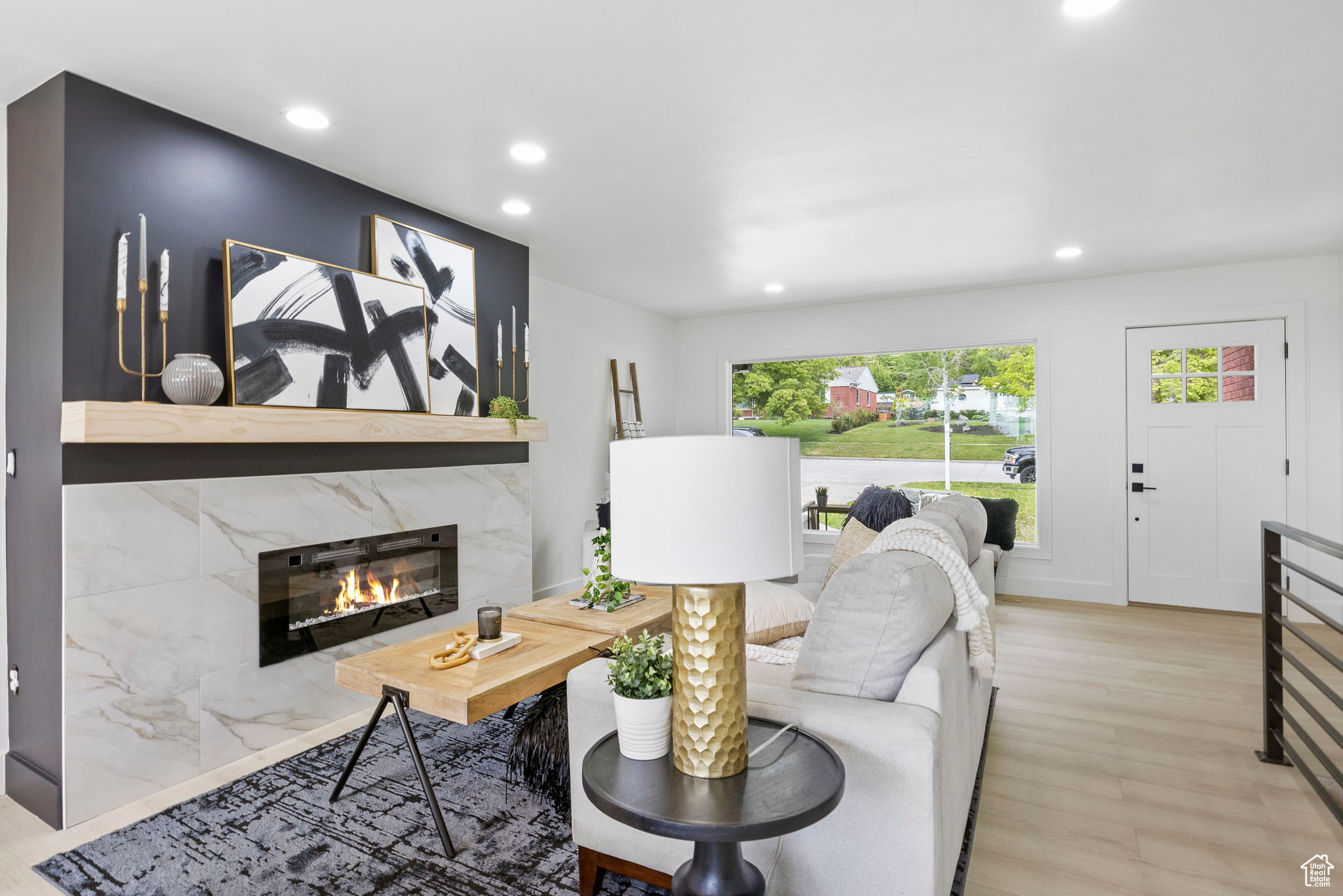 LAURELHURST - Residential