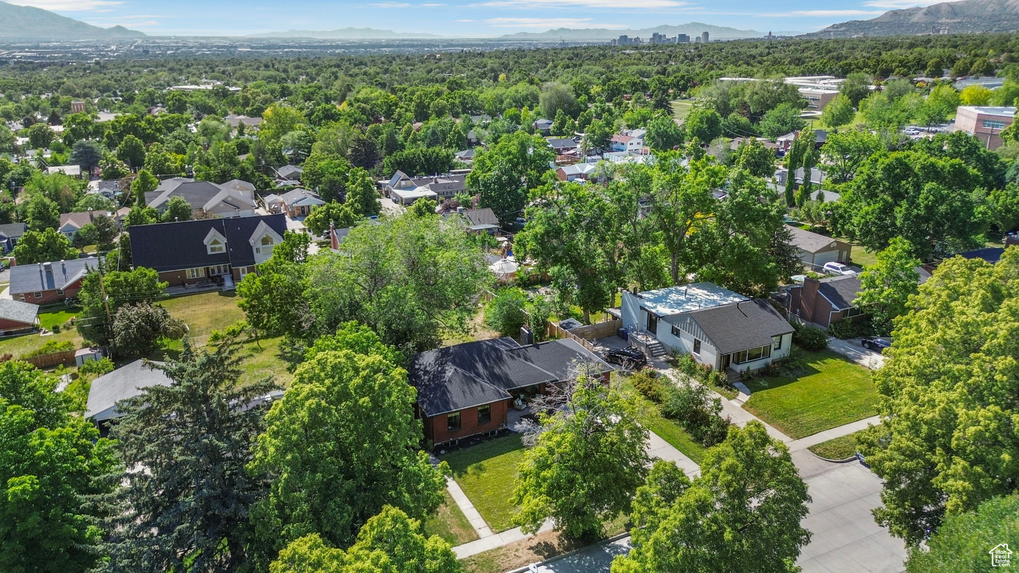 LAURELHURST - Residential