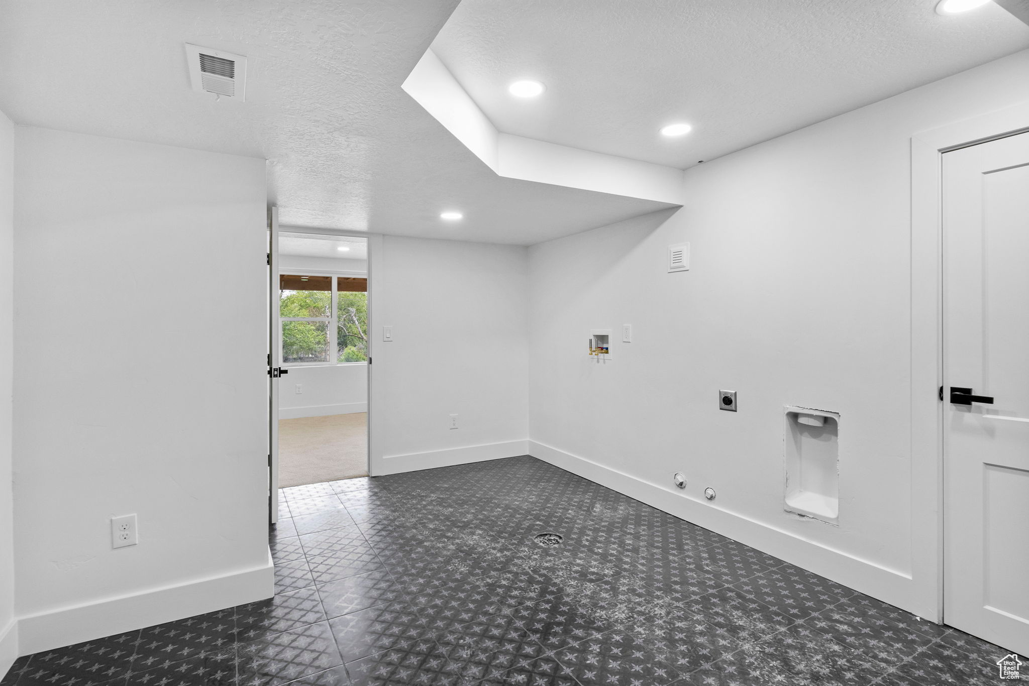 LAURELHURST - Residential