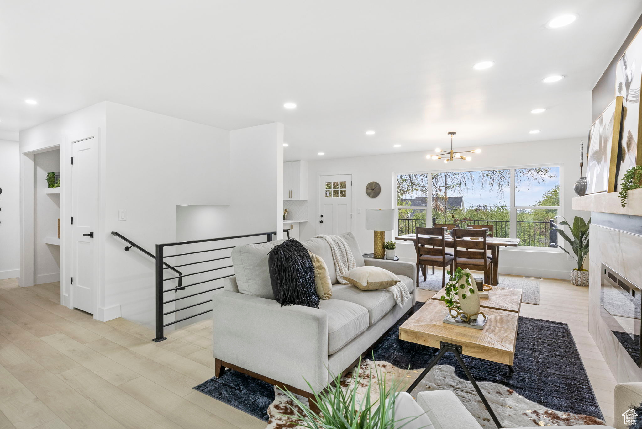 LAURELHURST - Residential