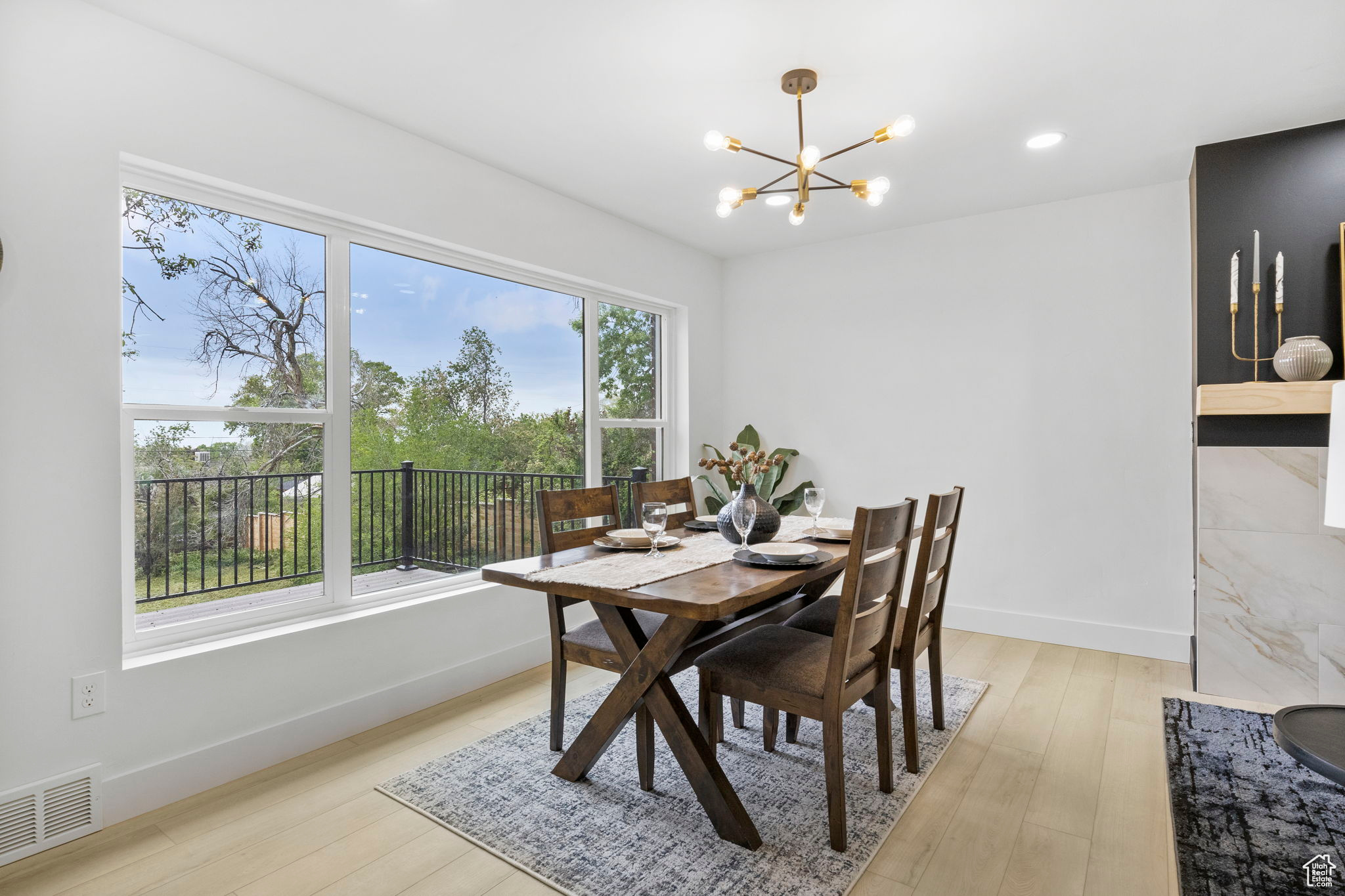 LAURELHURST - Residential