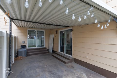 Tiny photo for 2091 N 220 E, Provo, UT 84604 (MLS # 2148485)